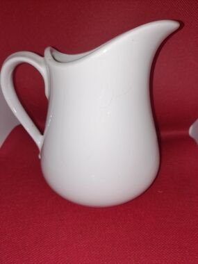 Aplico Creamer Pitcher - Porcelain Made In France